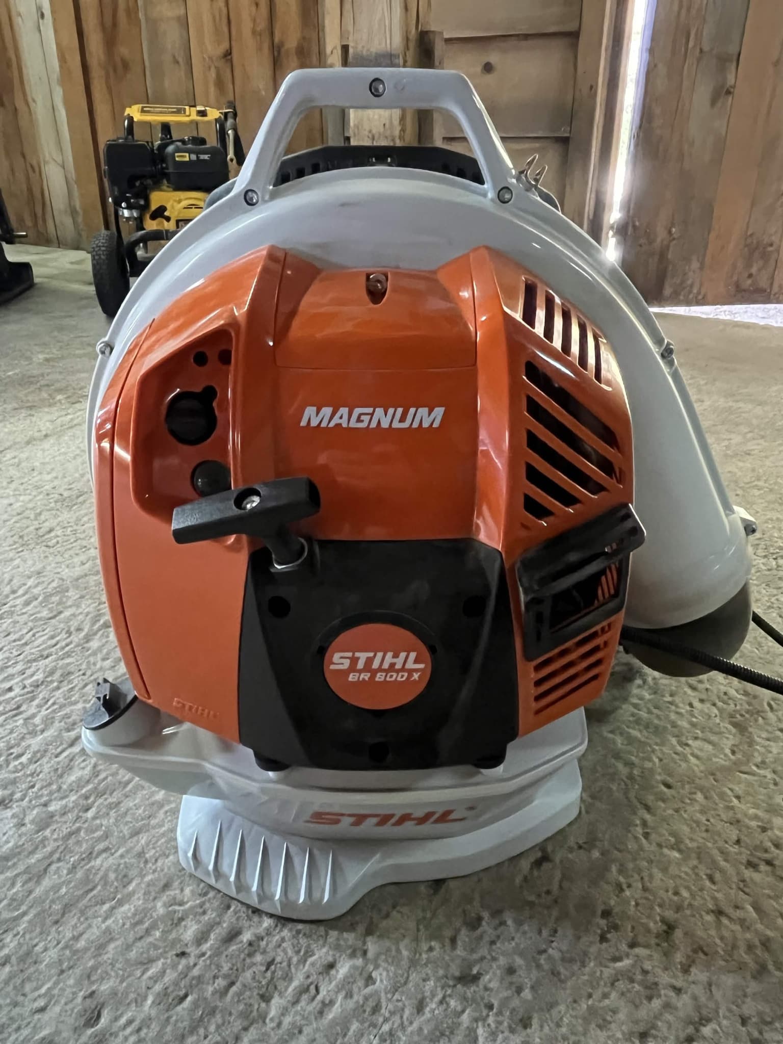 Vue de face du souffleur à dos STIHL BR 800 X d’AXION