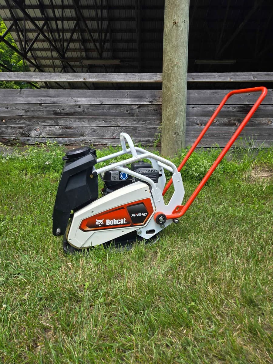 Plaque compactrice Bobcat 16 po